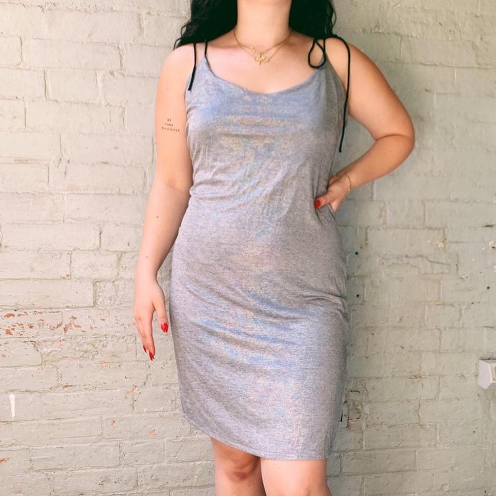Vintage Guess LA gunmetal dress with customisable tie ups. - Picture 4 of 4